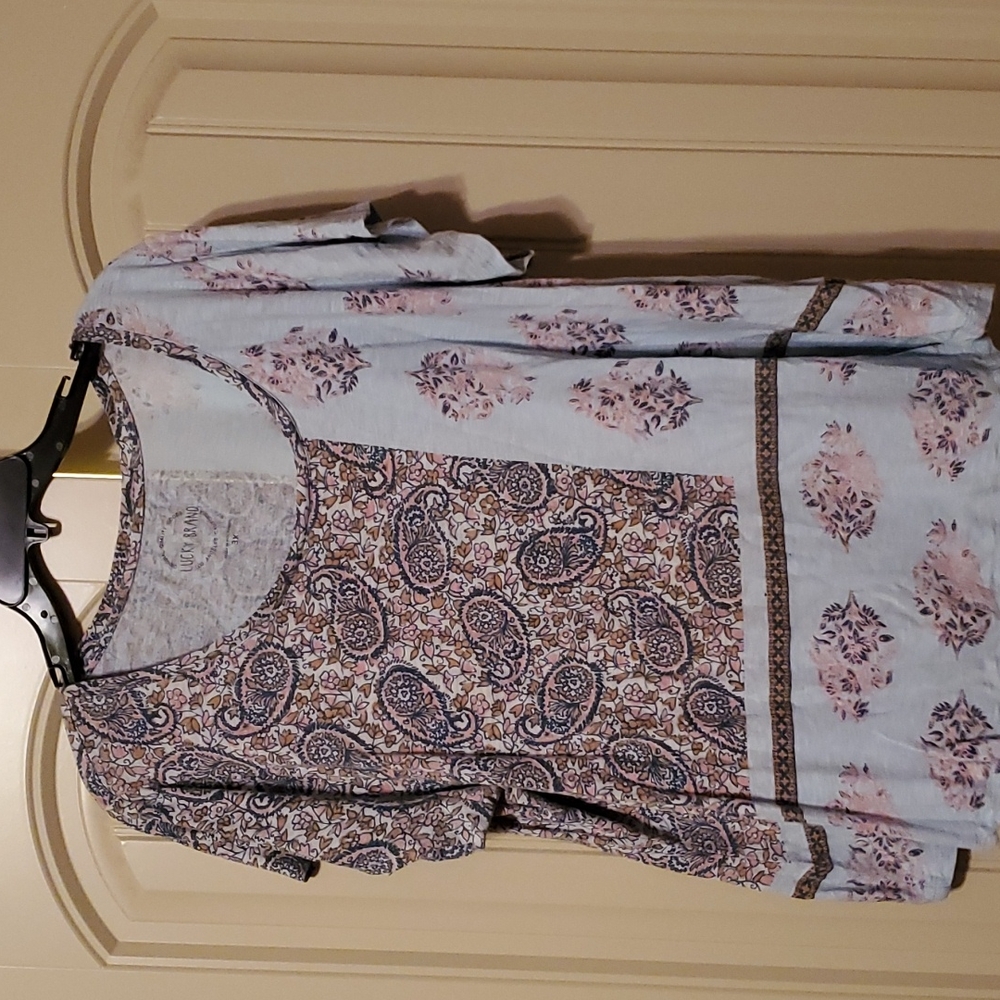 Flowy Lucky Brand tshirt